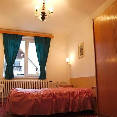 Privat Helena *